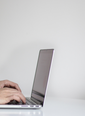 card image laptop